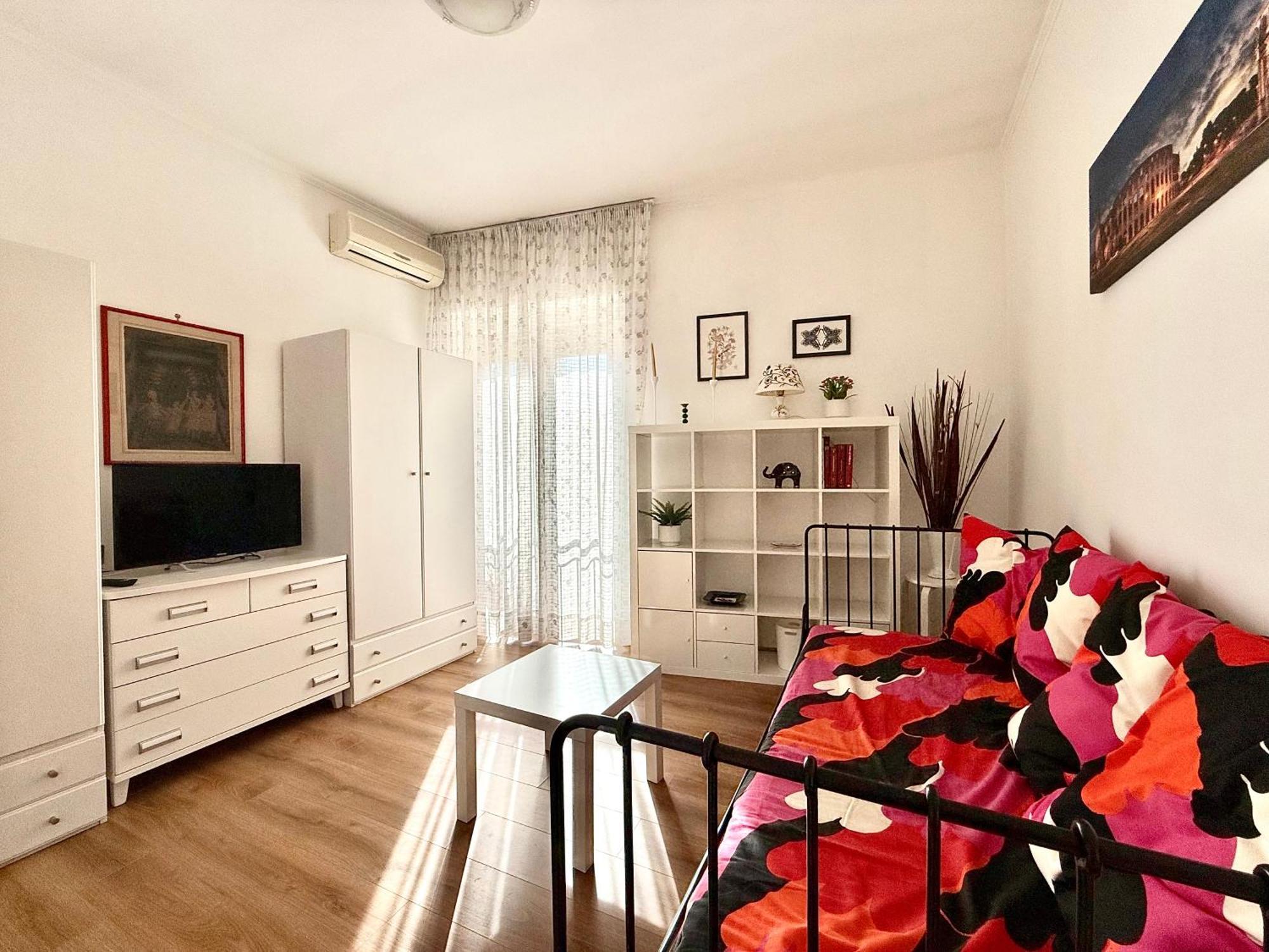 5 Min Da Metro San Paolo Apartment Rome Bagian luar foto